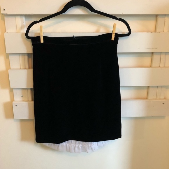 High-Waist pencil skirt with back ruffles - Picture 7 of 9